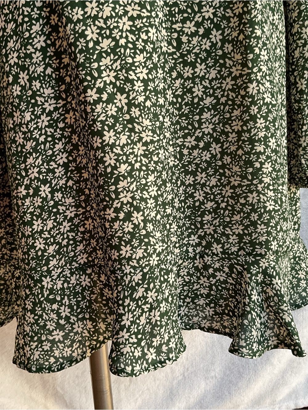 Lulus Cut Out Back w/ Button Up Detail Floral Long Sleeve Dress Womens L - Picture 13 of 15